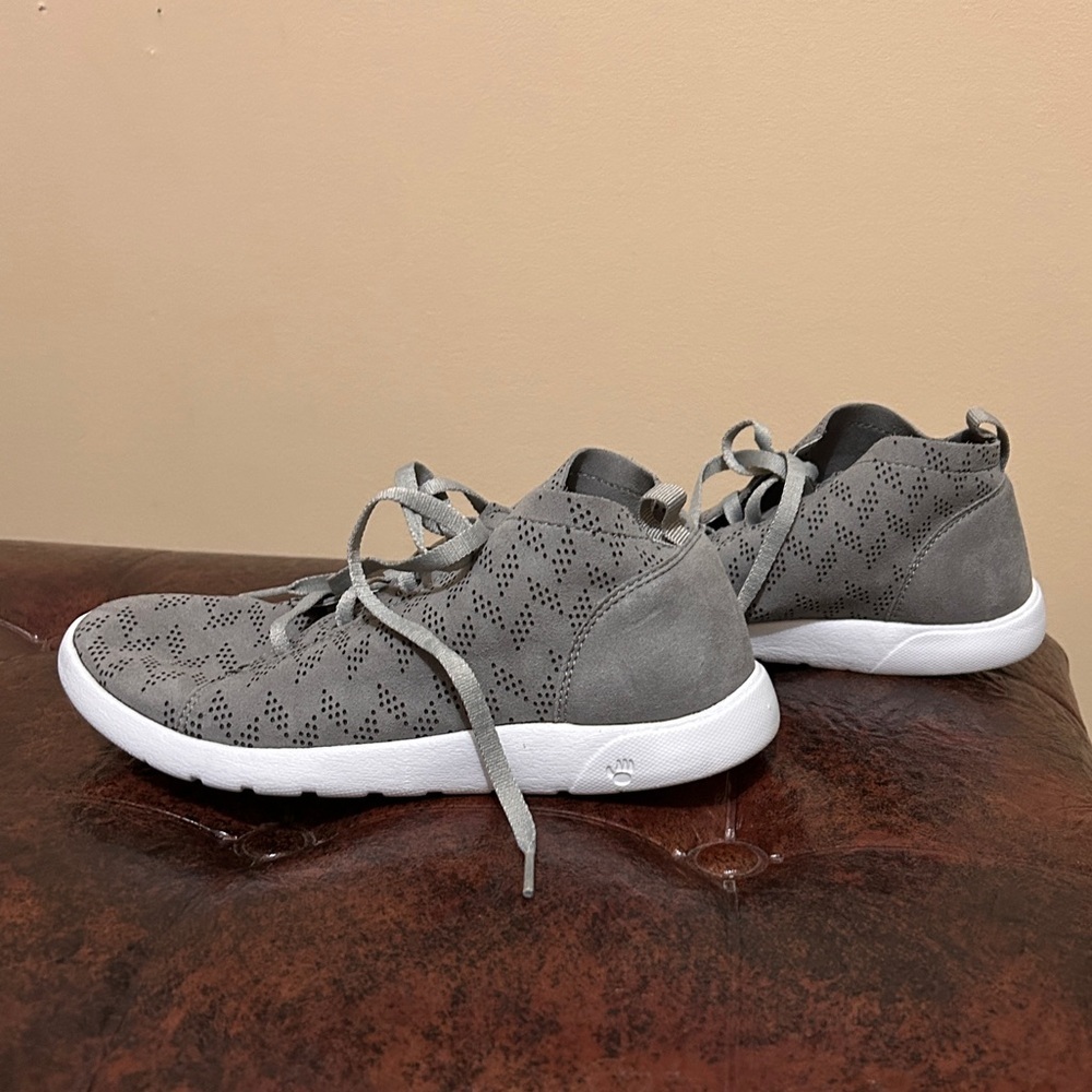 BEARPAW Gracie Lace-Up Sneakers Microsuede size 6 - Picture 4 of 8
